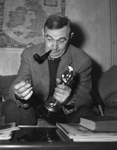 Plaster-Oscar-courtesy-historybyzim.com_