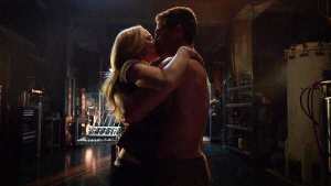 oliver-and-sara-kiss.jpg.pagespeed.ce._o2zeNbs6A