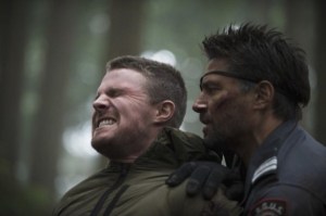 arrow-image-stephen-amell-manu-bennett-600x399