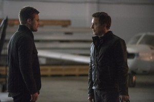 arrow-image-the-fallen-stephen-amell-john-barrowman-600x399