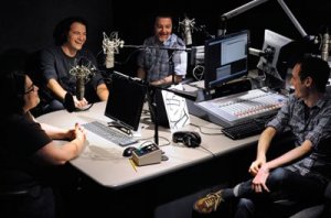 pop-culture-happy-hour-group-shot