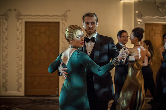 dcs-legends-of-tomorrow-photos-from-blood-ties