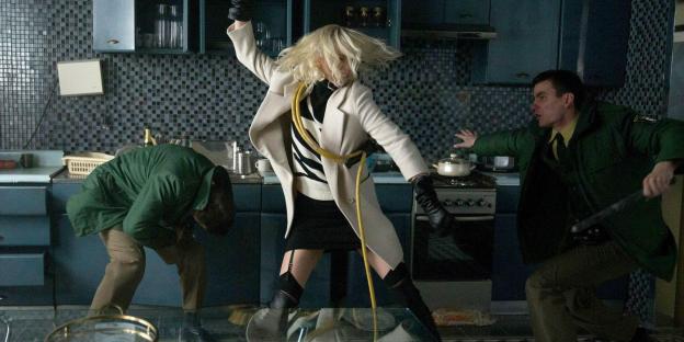 atomic-blonde-movie-charlize-theron-fight.jpg